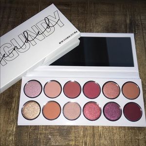 Kylie The Extended Burgundy Kyshadow Palette
